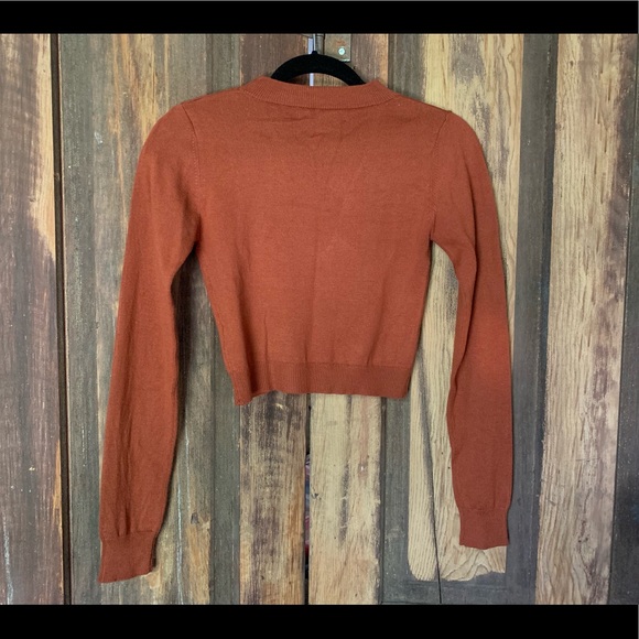 FOREVER 21 cropped sweater w cut out chest - Picture 2 of 3